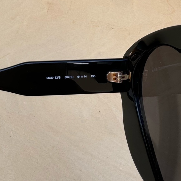 NEW Authentic Moschino Heart Sunglasses Black Reflective - Picture 5 of 8